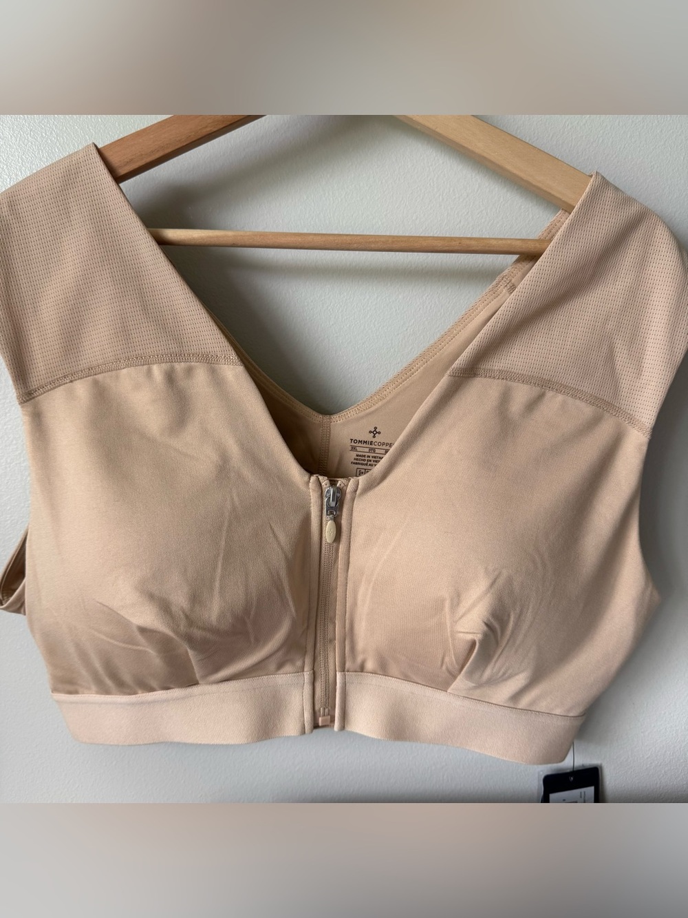 NWT TOMMIE COPPER Size 3X Beige Support Bra - Wirefree Zip Up